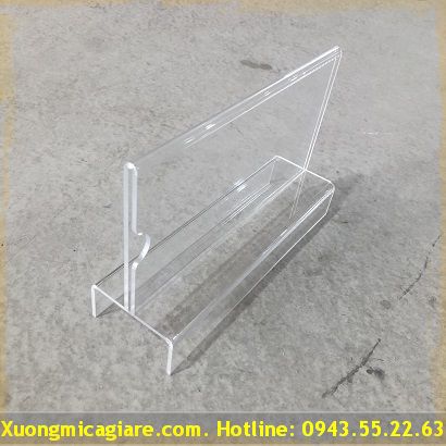 Biển tên mica kẹp vách ngăn giá rẻ