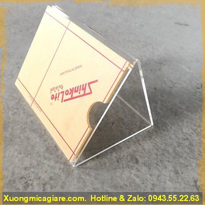 Kệ mica giá rẻ để bàn