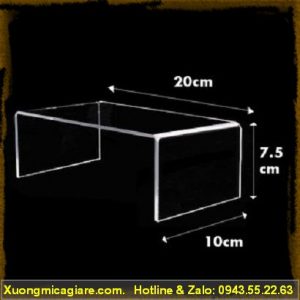 làm kệ mica trưng bày sản phẩm giá rẻ