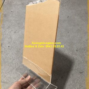 Menu mica a4 đế tam giác liền