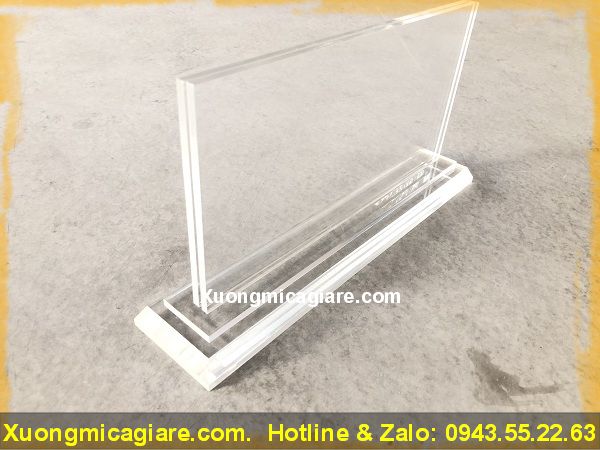 Biển chức danh mica để bàn đế 2 cấp