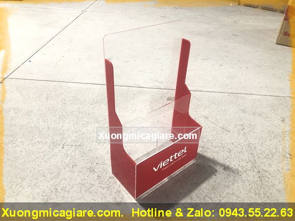 kệ mica đựng tờ rơi 3 ngăn giá rẻ