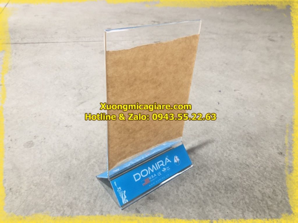kệ menu mica a4 để bàn