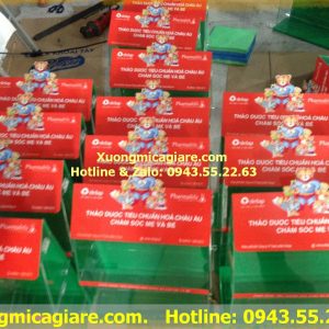tủ mica trưng bày sản phẩm (2)