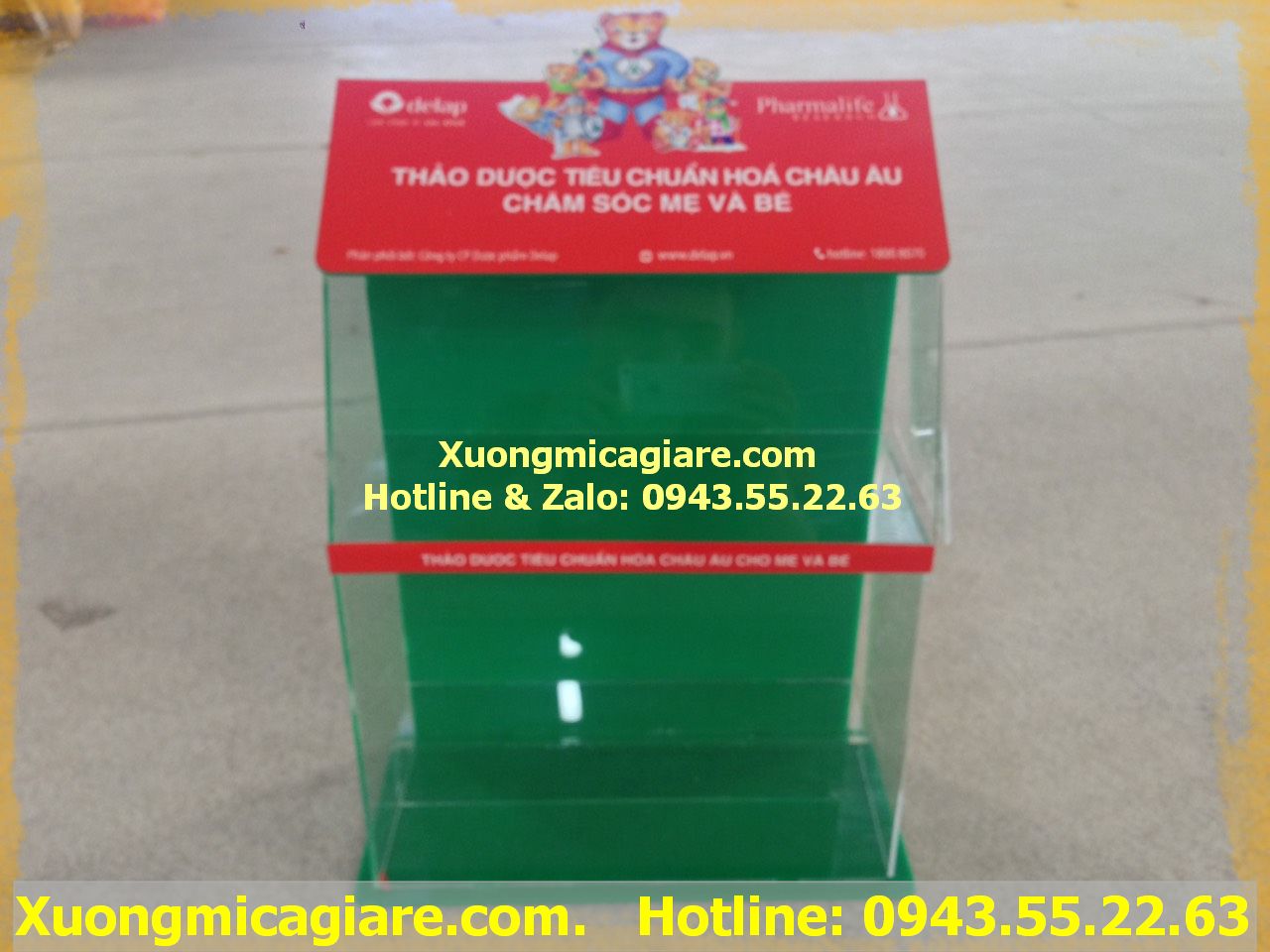 tủ mica trưng bày sản phẩm (5) tủ mica trưng bày sản phẩm (5)