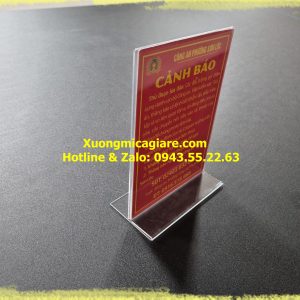 mẫu kệ menu mica để bàn