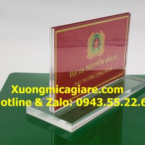 biển chức danh mica công an chữ T ngược