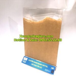 Standee mica a4 chân đế tam giác rời