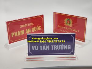 báo giá biển chức danh mica để bàn 2021