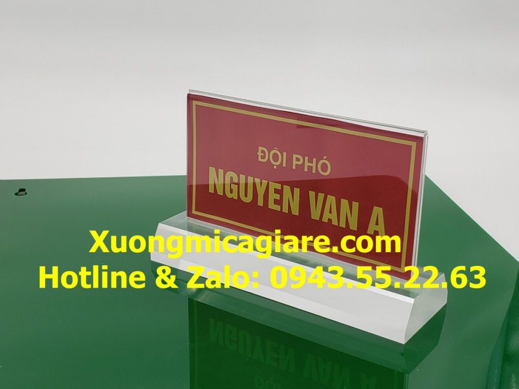 mẫu biển chức danh để bàn giá rẻ ưa chuộng nhất 2021