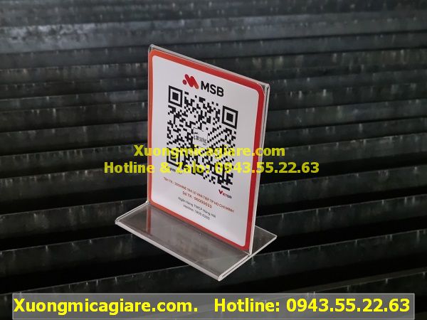 Đế mica quét mã qrcode để bàn giá rẻ